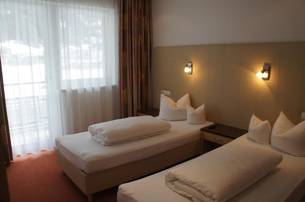 Alpinea Appartements Ischgl Ngoại thất bức ảnh